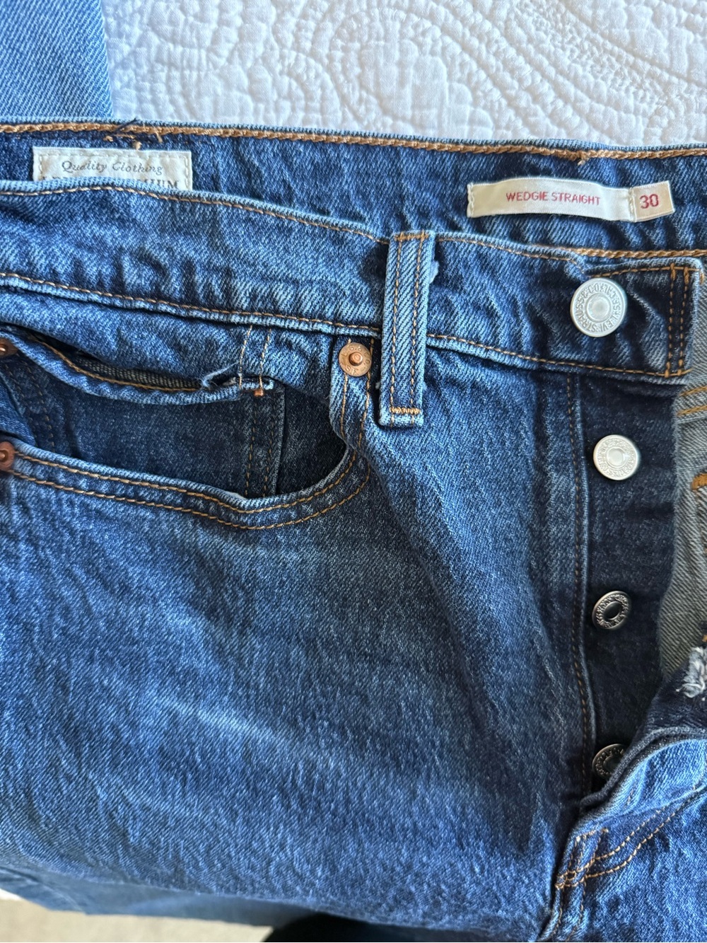 Levi’s - Picture 6 of 6
